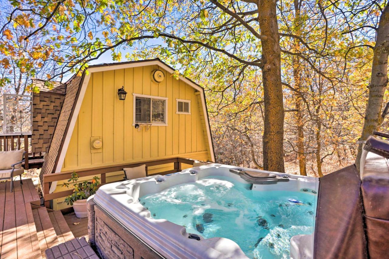 Lake Arrowhead Studio With Private Hot Tub! Екстер'єр фото
