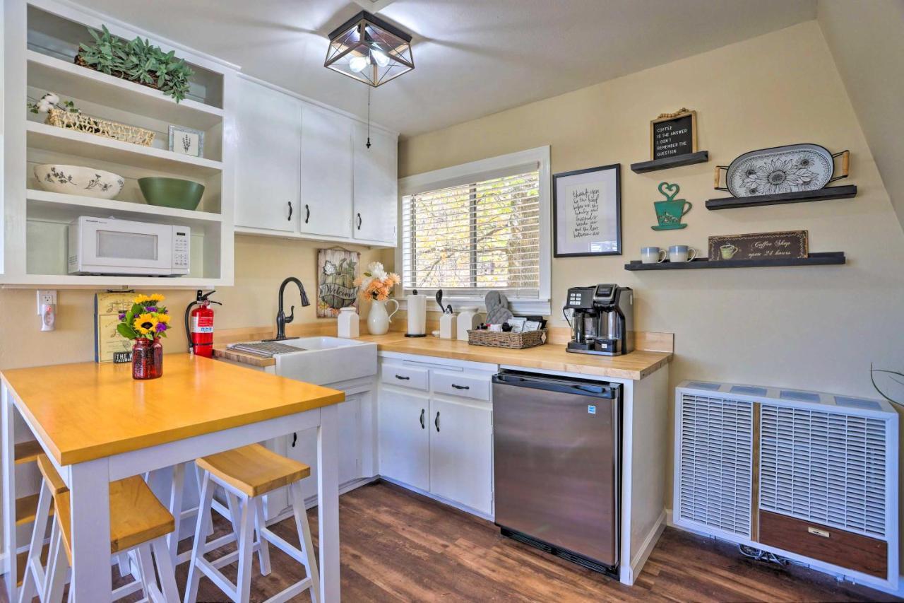 Lake Arrowhead Studio With Private Hot Tub! Екстер'єр фото